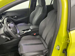 Peugeot 208  Hybrid 145 ch e-DCS6 GT occasion - Photo 9