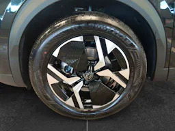 Peugeot 2008 Hybrid 145 e-DCS6 Allure occasion - Photo 16