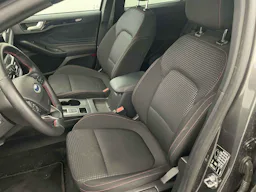 Ford Focus 1.5 EcoBlue 115 Powershift ST-Line X occasion - Photo 9