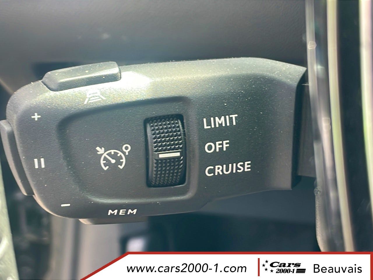 Peugeot 208  Hybrid 100 e-DCS6 Allure occasion - Photo 12