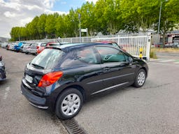 Peugeot 207  1.4 16v Urban 3p occasion - Photo 3