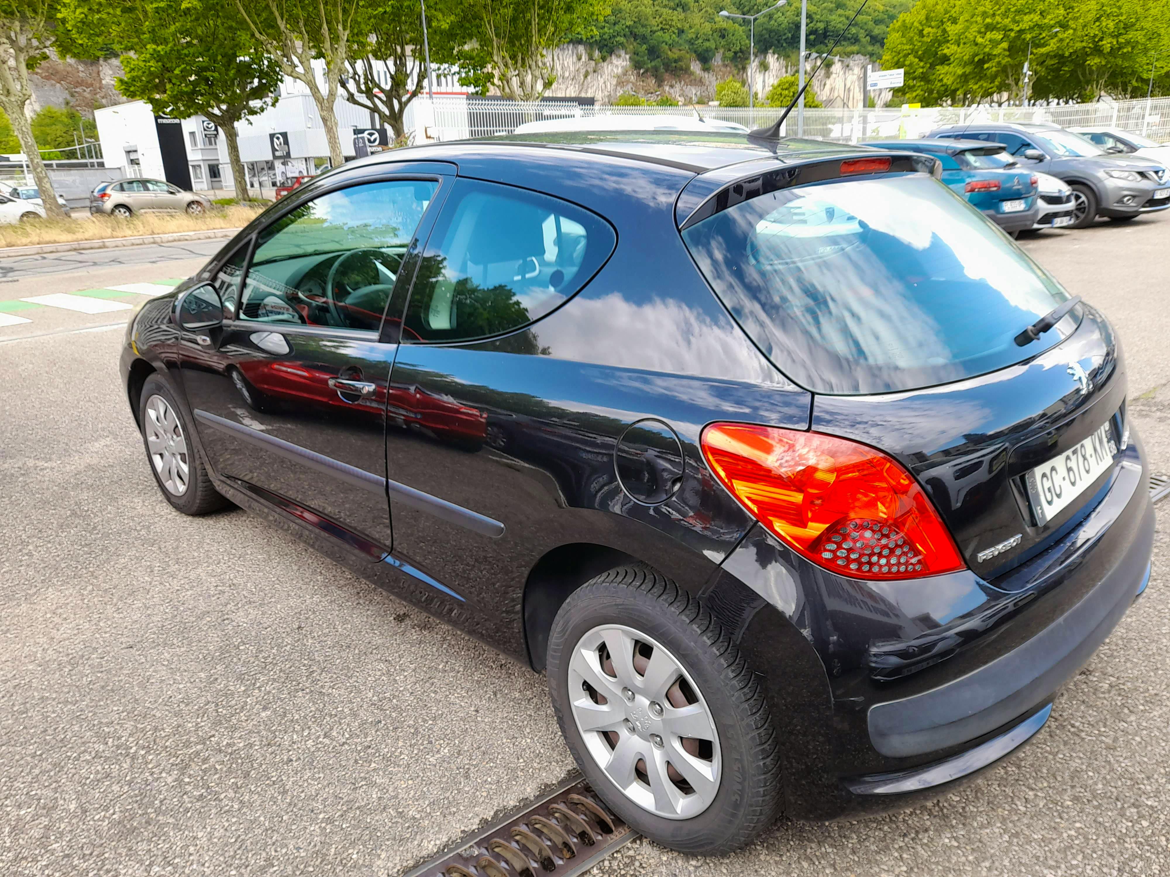 Peugeot 207  1.4 16v Urban 3p occasion - Photo 4