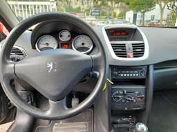 Peugeot 207  1.4 16v Urban 3p occasion - Photo 8