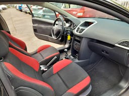 Peugeot 207  1.4 16v Urban 3p occasion - Photo 9