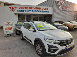 Dacia Sandero  III 1.0 ECO-G 100ch Stepway Confort occasion - Photo 2