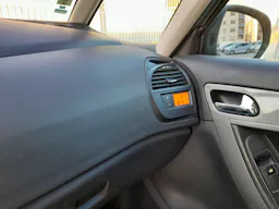 Citroën C4 Picasso 1.6 HDi110 FAP occasion - Photo 26