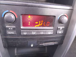 Peugeot 207 1.4 VTi 16v Trendy 5p occasion - Photo 11