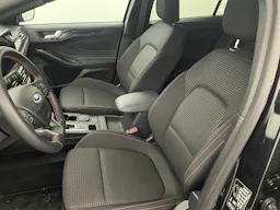 Ford Focus 1.5 EcoBlue 115 Powershift ST-Line X occasion - Photo 9