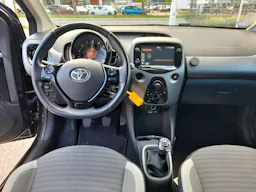 Toyota Aygo  II 1.0 VVT-i 72ch x-sport 5p occasion - Photo 9