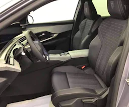 Peugeot 3008 NOUVEAU Hybrid 145 e-DCS6 GT occasion - Photo 9