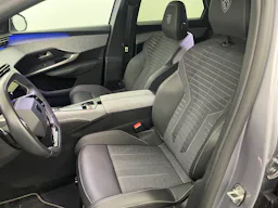 Peugeot 3008 NOUVEAU  Hybrid 145 e-DCS6 GT occasion - Photo 9