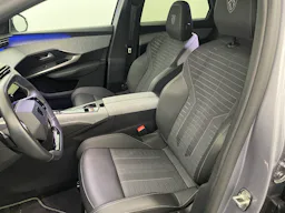 Peugeot 3008 NOUVEAU Hybrid 145 e-DCS6 GT occasion - Photo 9