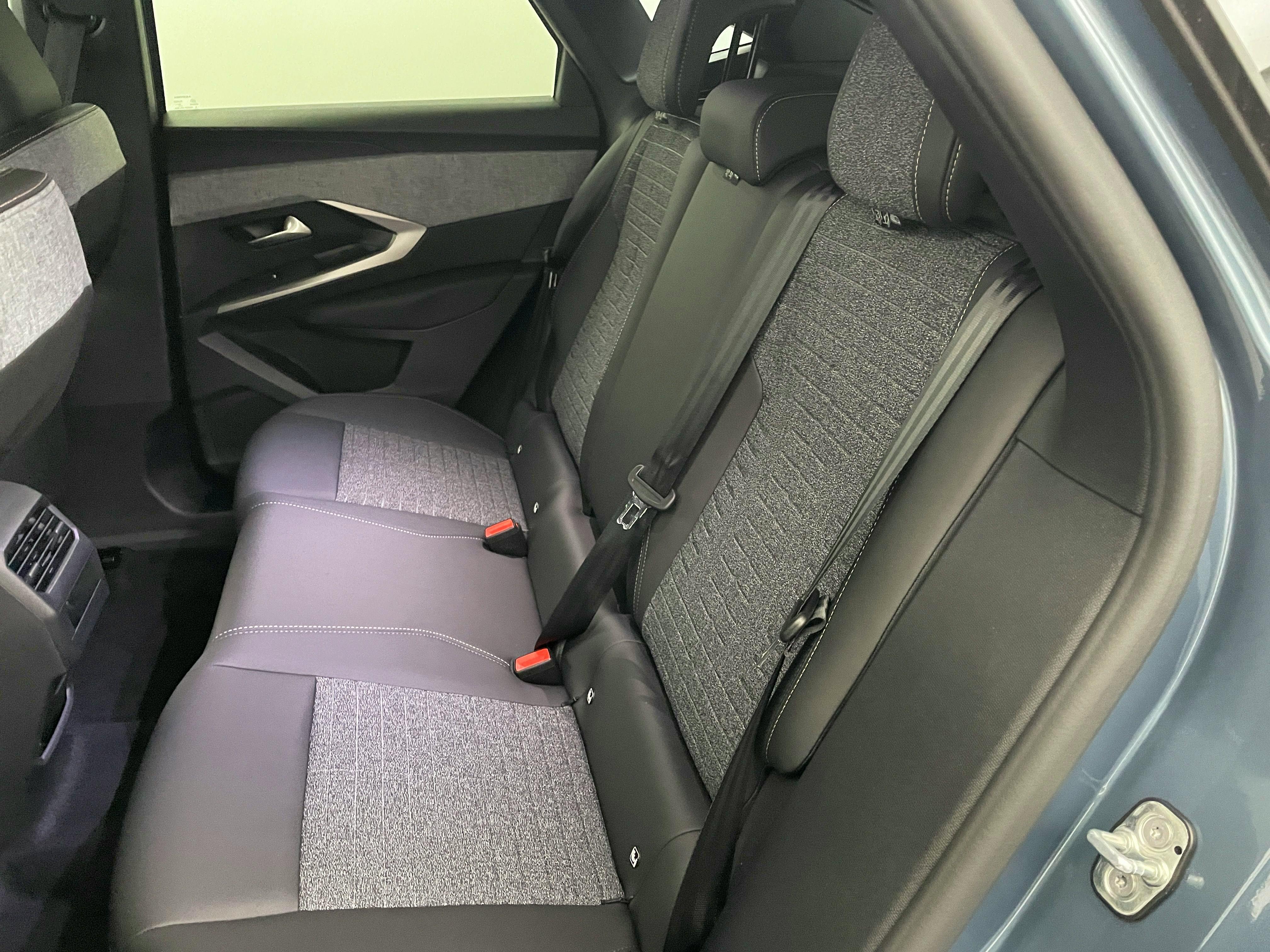 Peugeot 3008 NOUVEAU  Hybrid 145 e-DCS6 Allure occasion - Photo 10