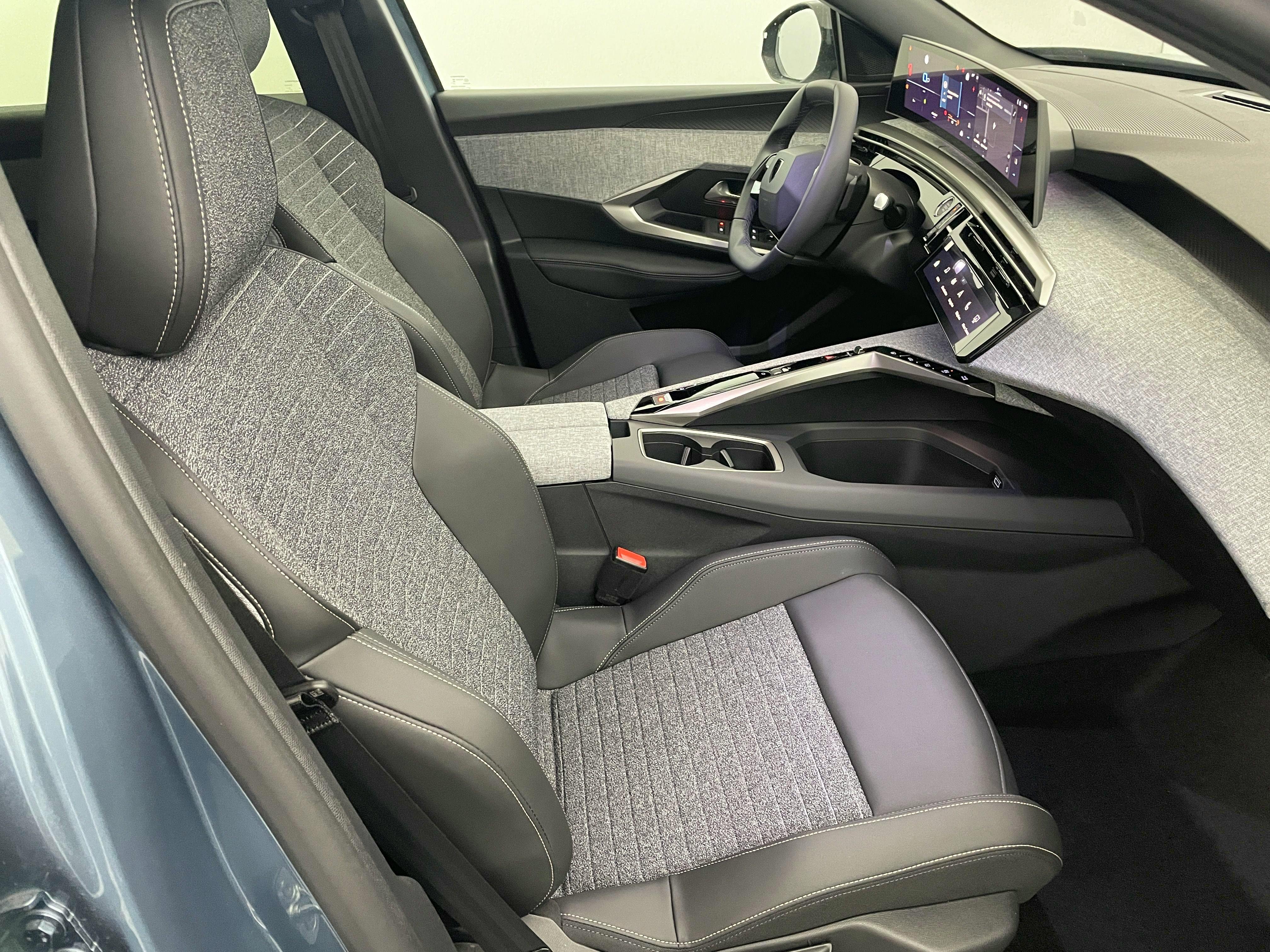 Peugeot 3008 NOUVEAU  Hybrid 145 e-DCS6 Allure occasion - Photo 13