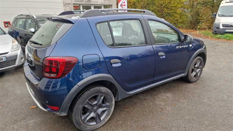 Dacia Sandero Stepway  SANDERO STEPWAY 1.5 DCI 90CV EXPLORER occasion - Photo 2