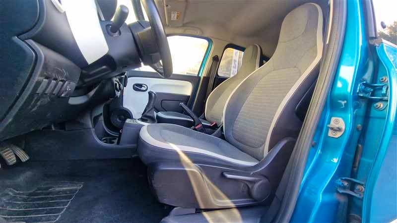 Renault Twingo  TWINGO III SCE 70CV E6C INTENS occasion - Photo 9