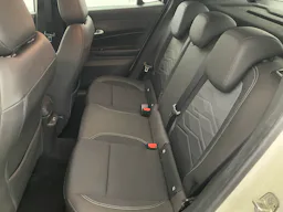 Jeep Avenger 1.2 Turbo T3 100 ch Altitude occasion - Photo 10