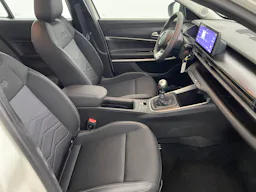 Jeep Avenger  1.2 Turbo T3 100 ch Altitude occasion - Photo 13