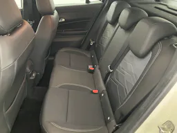 Jeep Avenger 1.2 Turbo T3 100 ch Altitude occasion - Photo 24