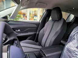 Peugeot 408 130 ch S&S EAT8 Allure Pack SIEGE CHAUFFANT / GPS / CAMERA DE RECUL occasion - Photo 21