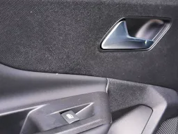 Peugeot 408 130 ch S&S EAT8 Allure Pack SIEGE CHAUFFANT / GPS / CAMERA DE RECUL occasion - Photo 24