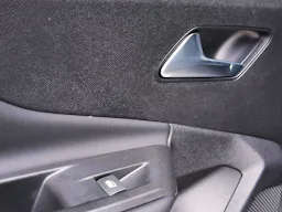 Peugeot 408  130 ch S&S EAT8 Allure Pack SIEGE CHAUFFANT / GPS / CAMERA DE RECUL occasion - Photo 24