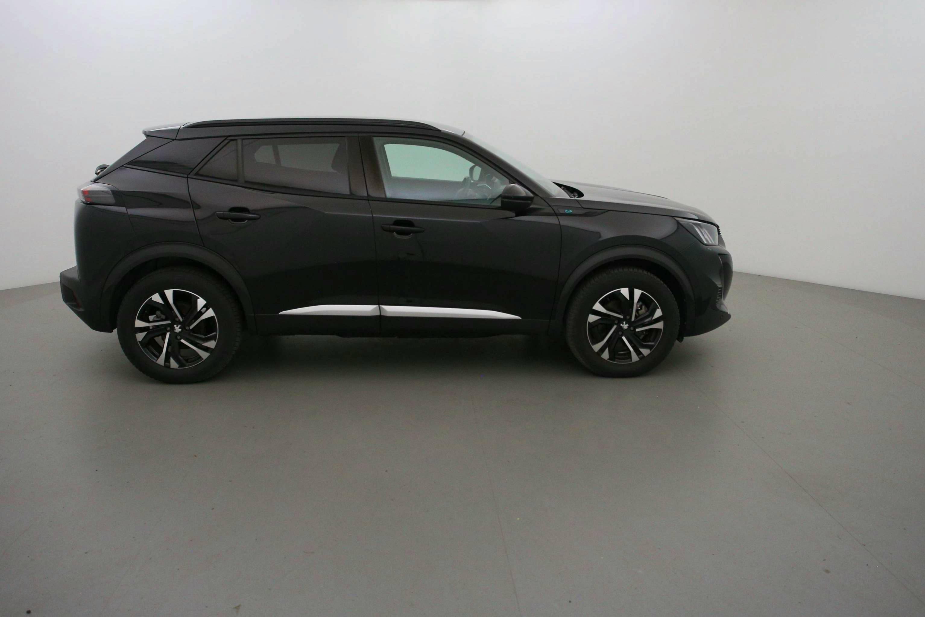 Peugeot e-2008  136 ch GT occasion - Photo 4