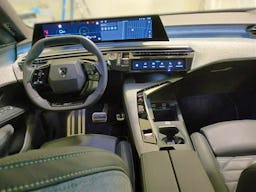 Peugeot 3008 NOUVEAU Hybrid 145 e-DCS6 GT EXCLUSIVE occasion - Photo 8