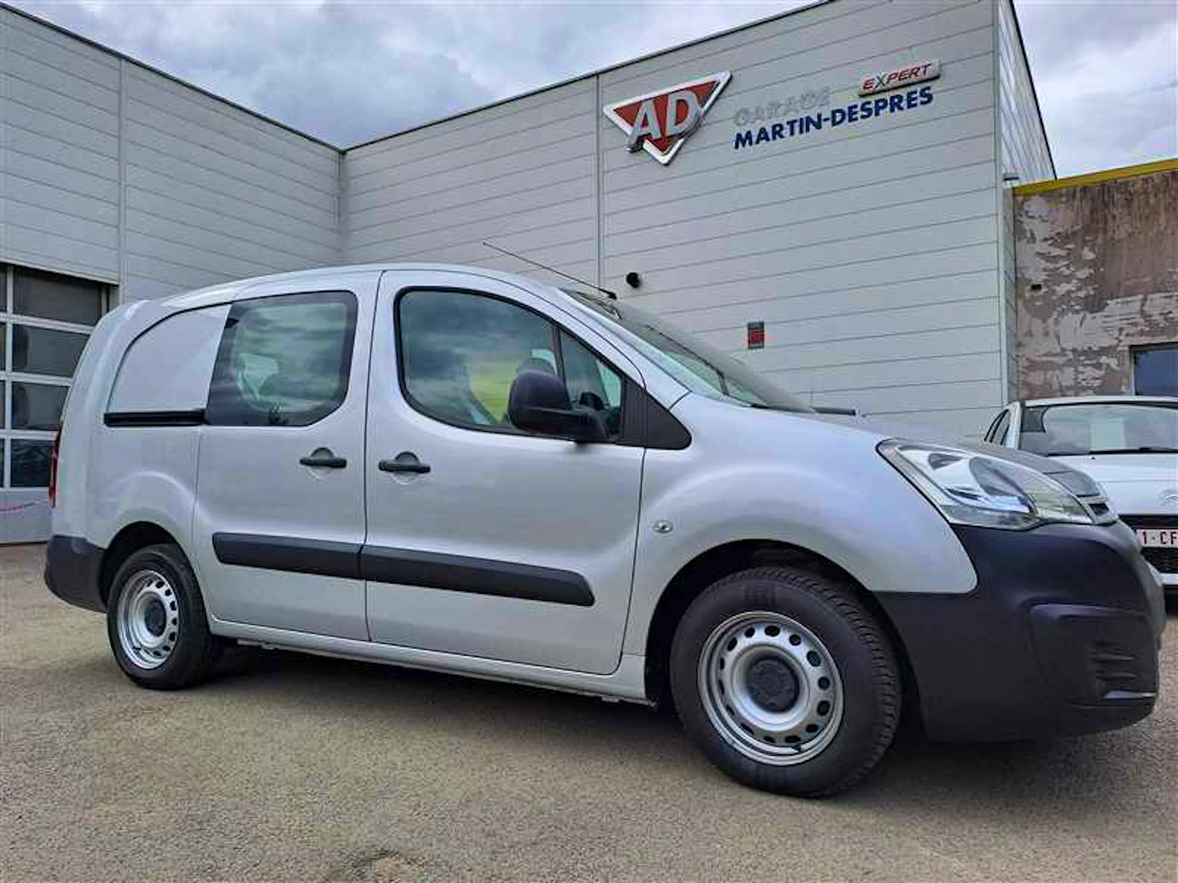 Citroën Berlingo BERLINGO CAB APPRO XL 1.6 BHDI 100CV CONFORF occasion