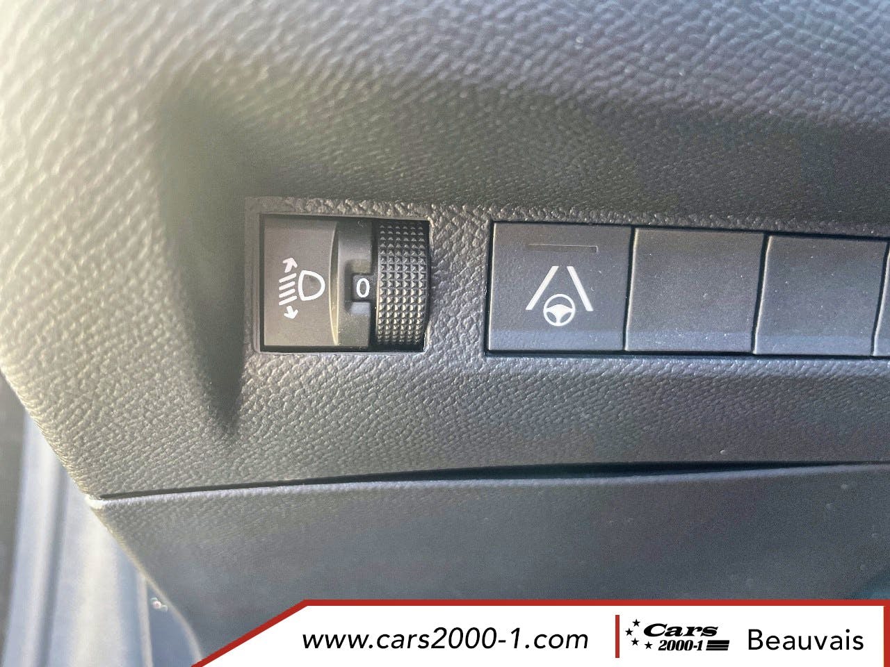 Peugeot 208  Hybrid 100 e-DCS6 Allure occasion - Photo 12