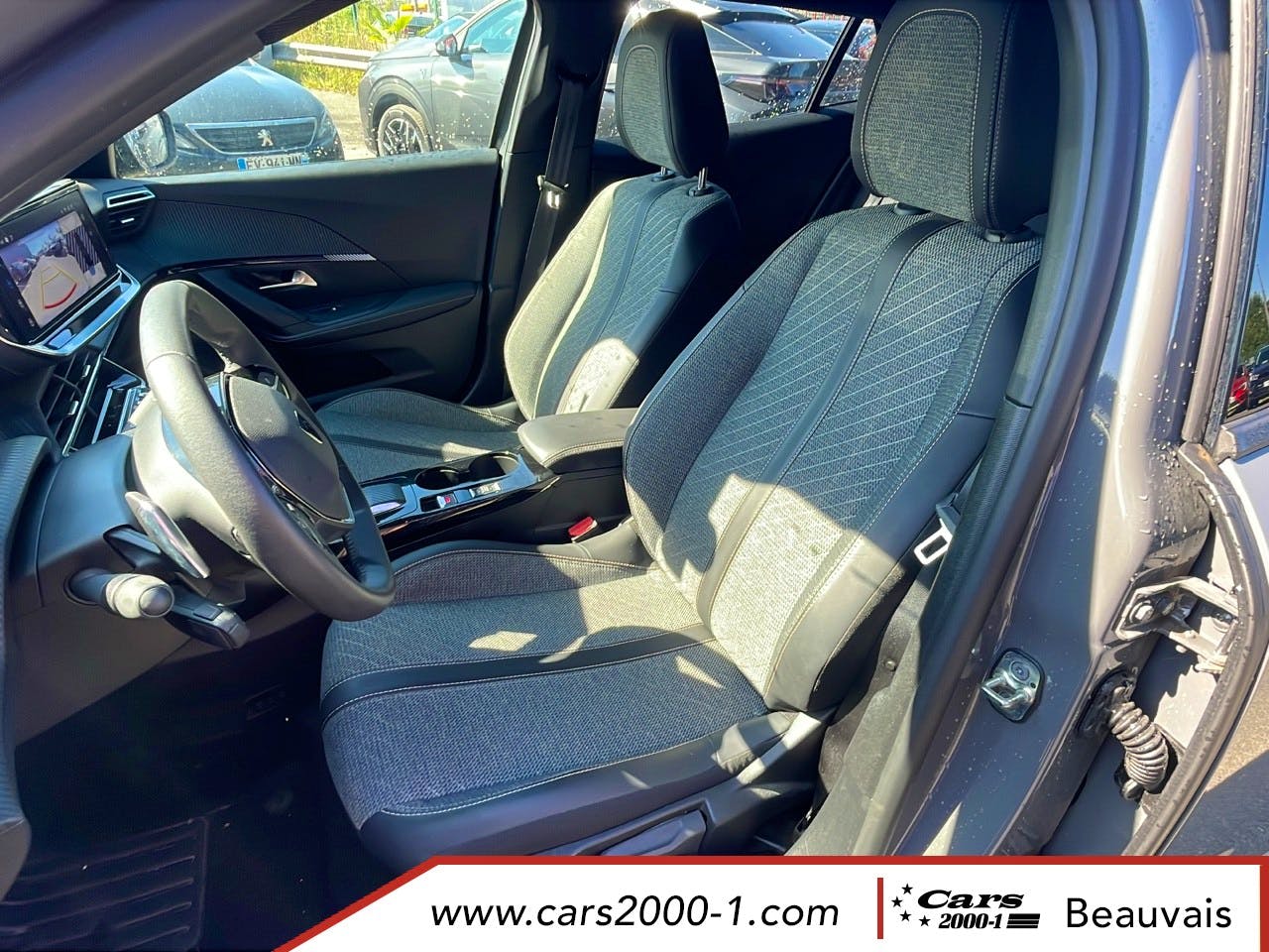 Peugeot 2008  Hybrid 136 e-DCS6 Allure occasion - Photo 8