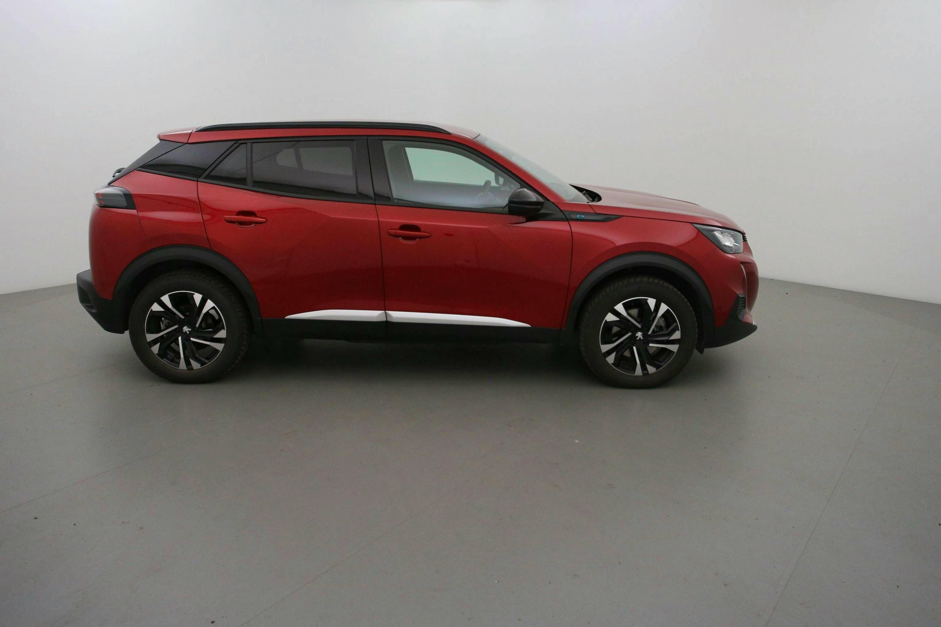 Peugeot e-2008  136 ch Allure Pack occasion - Photo 4