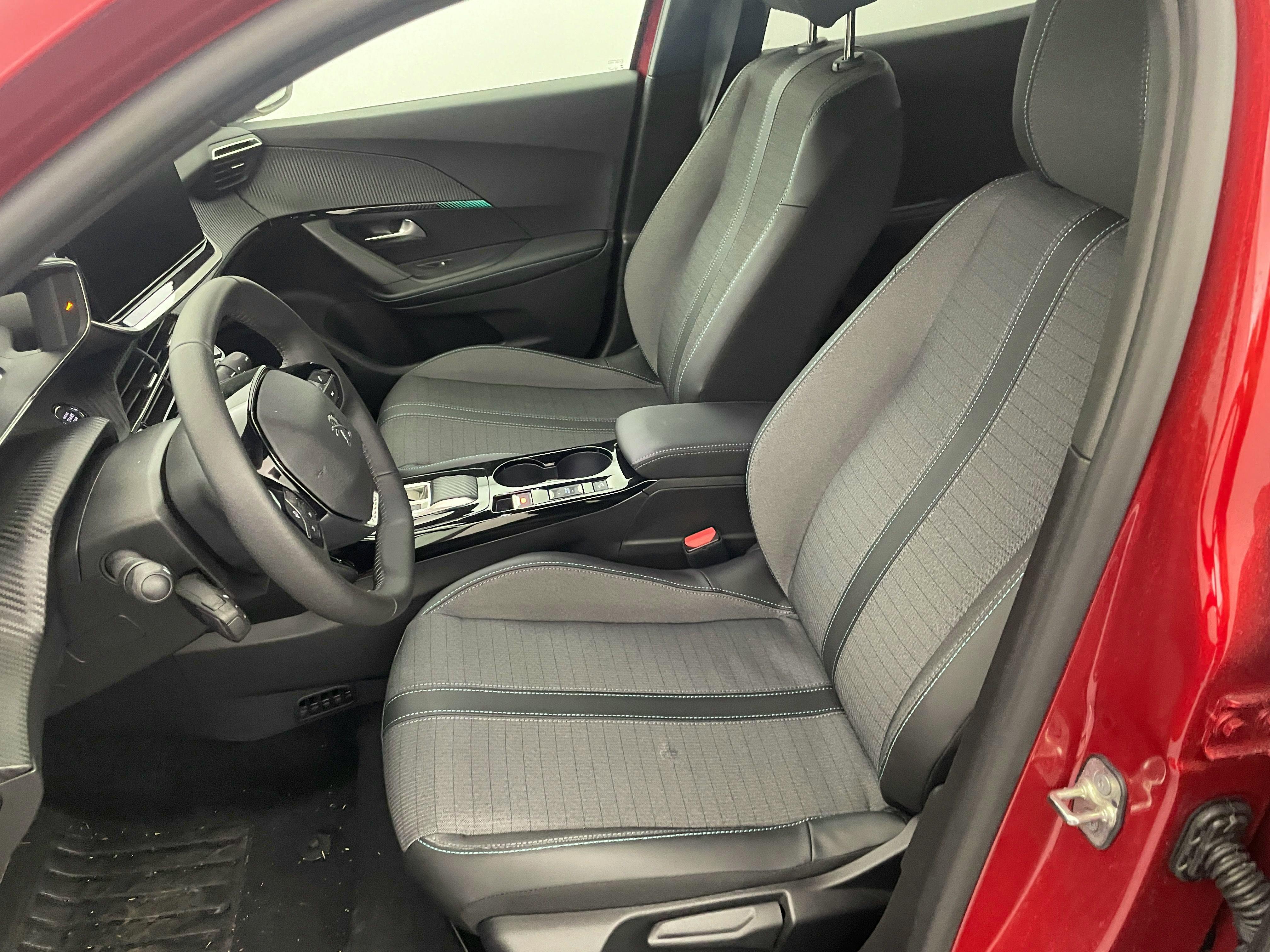 Peugeot e-2008  136 ch Allure Pack occasion - Photo 9