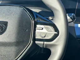 Peugeot 408 130 ch S&S EAT8 Allure Pack JTES 19" / GPS / CAMERA 360 / sieges chauffants occasion - Photo 23