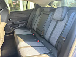 Peugeot 408 130 ch S&S EAT8 Allure Pack JTES 19" / GPS / CAMERA 360 / sieges chauffants occasion - Photo 25