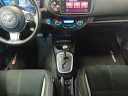 Toyota Yaris Hybride 100h GR SPORT occasion - Photo 12