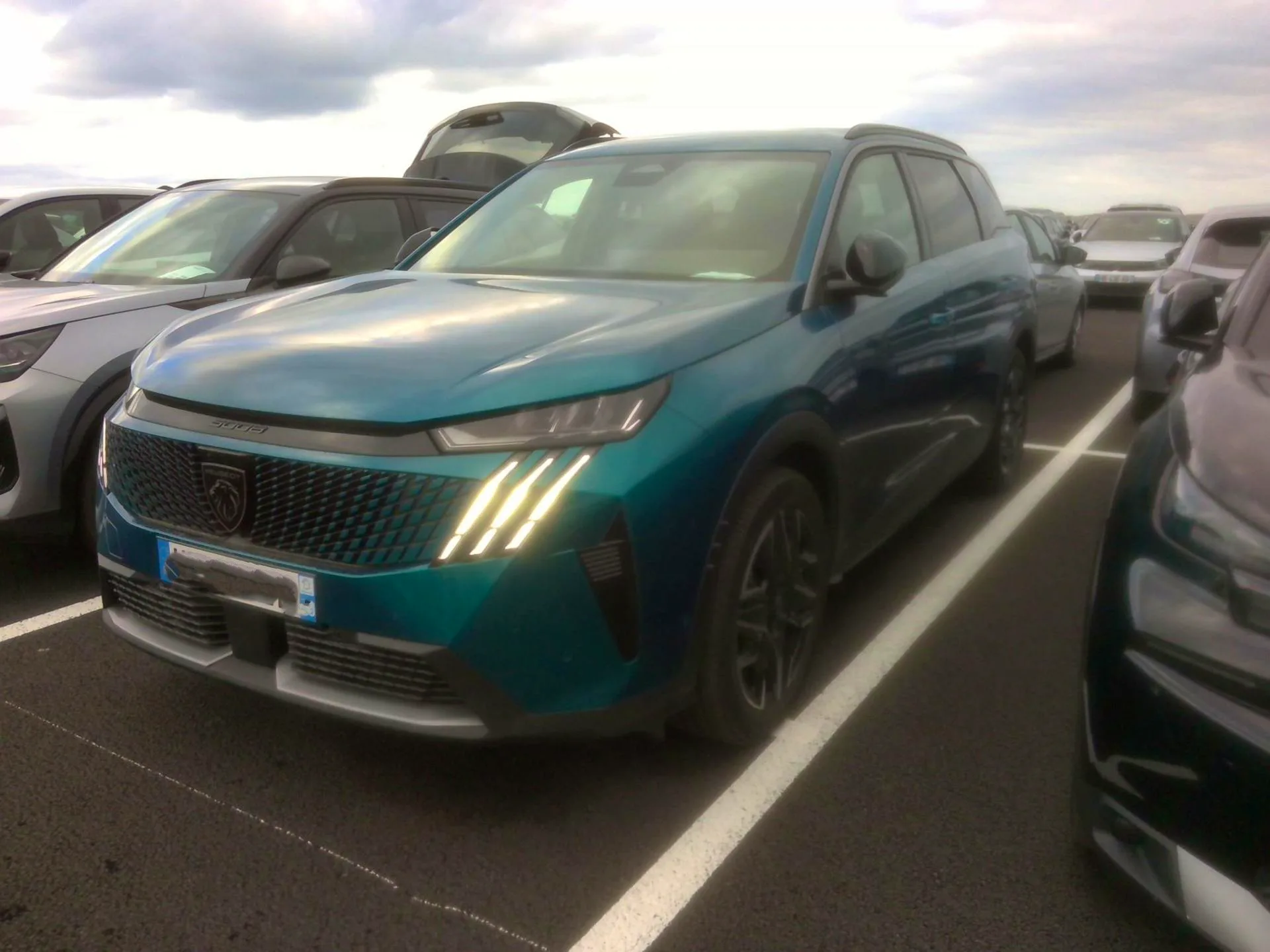 Peugeot 5008 Hybrid 145 ch e-DCS6 Allure occasion