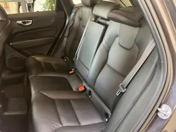 Volvo XC60  T6 Recharge AWD 253 ch + 145 ch Geartronic 8 Ultimate Style Chrome occasion - Photo 8