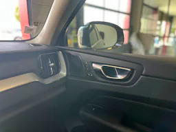 Volvo XC60  T6 Recharge AWD 253 ch + 145 ch Geartronic 8 Ultimate Style Chrome occasion - Photo 18