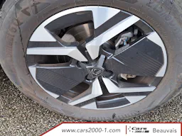 Peugeot 2008 Hybrid 136 e-DCS6 Allure occasion - Photo 3