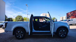 Isuzu D-Max  SPACE CABINE A/T PRESTIGE occasion - Photo 5