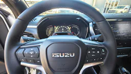 Isuzu D-Max SPACE CABINE A/T PRESTIGE occasion - Photo 18