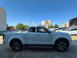 Isuzu D-Max NOUVEAU 2.2L SPACE PRESTIGE occasion - Photo 9