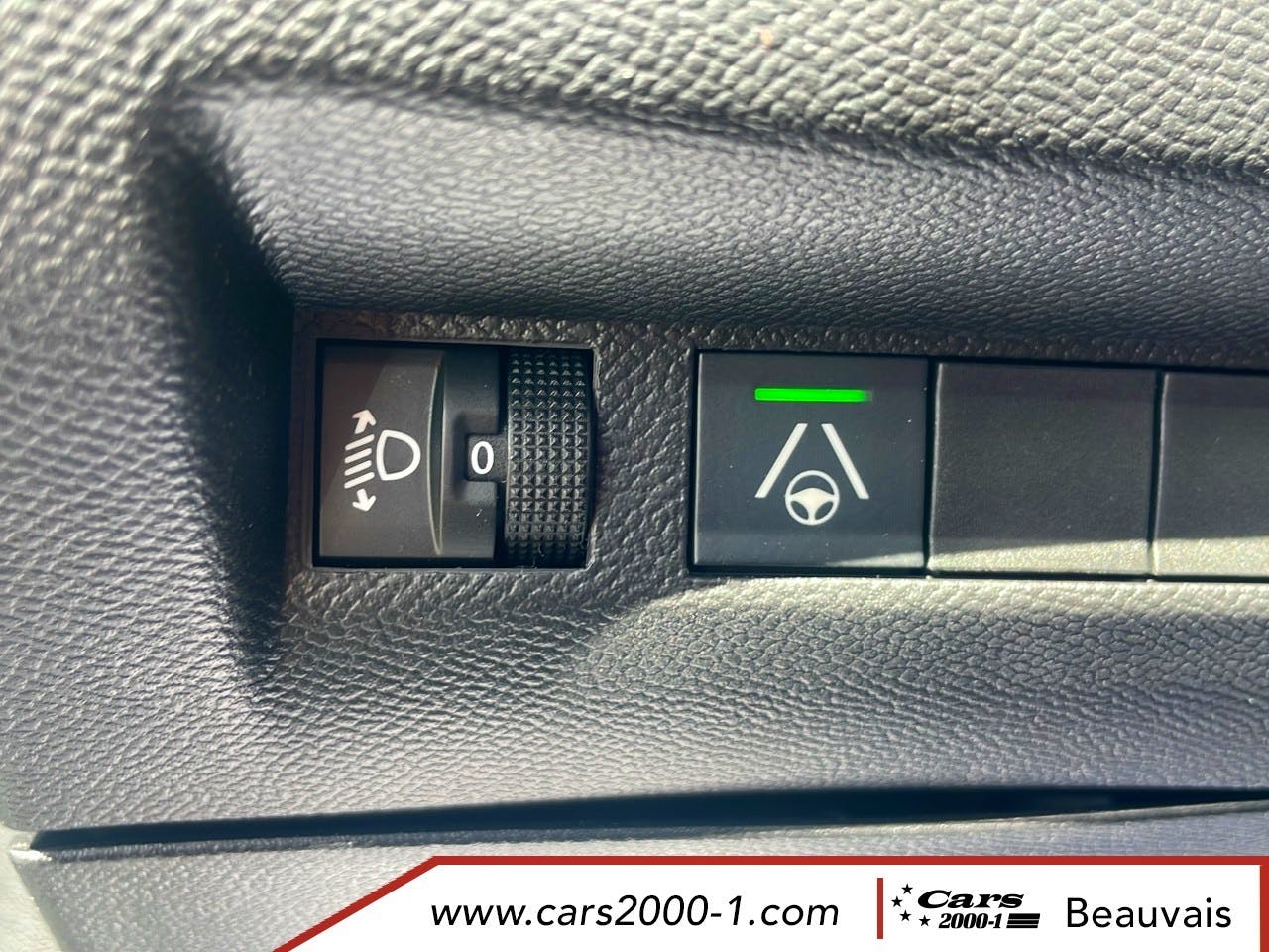 Peugeot 208  Hybrid 100 e-DCS6 Allure occasion - Photo 23