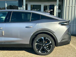 Peugeot 408  130 ch S&S EAT8 Allure Pack SIEGE CHAUFFANT / GPS / CAMERA DE RECUL occasion - Photo 5