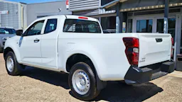 Isuzu D-Max NOUVEAU 2.2L SPACE B-STRONG BOITE MANUELLE occasion - Photo 10