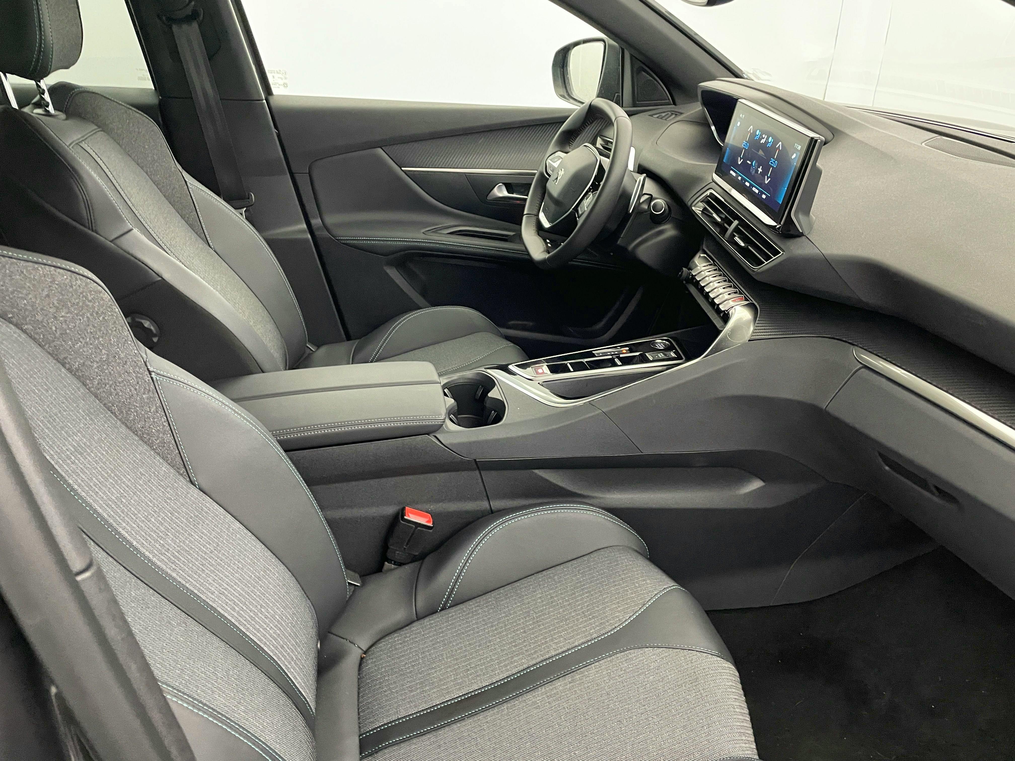 Peugeot 3008  Hybrid 136 e-DCS6 Allure Pack occasion - Photo 13