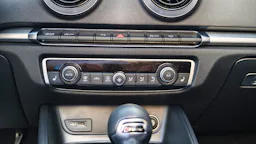 Audi A3 Cabriolet  1.5 TFSI CoD 150 S tronic 7 Design Luxe occasion - Photo 18