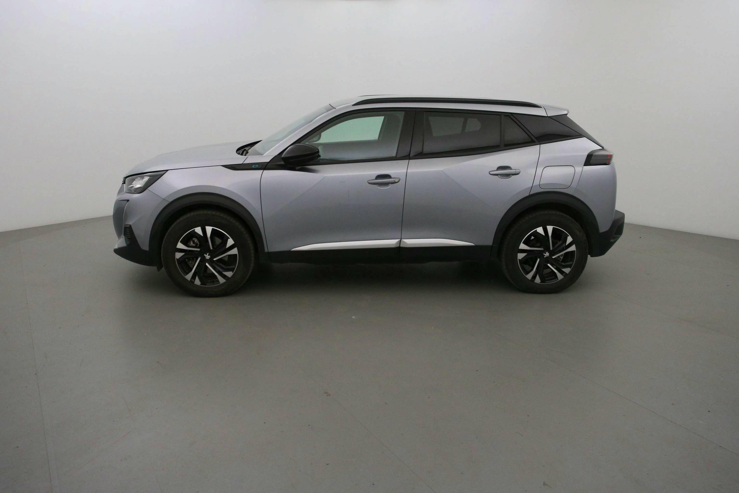 Peugeot e-2008  136 ch Allure occasion - Photo 8