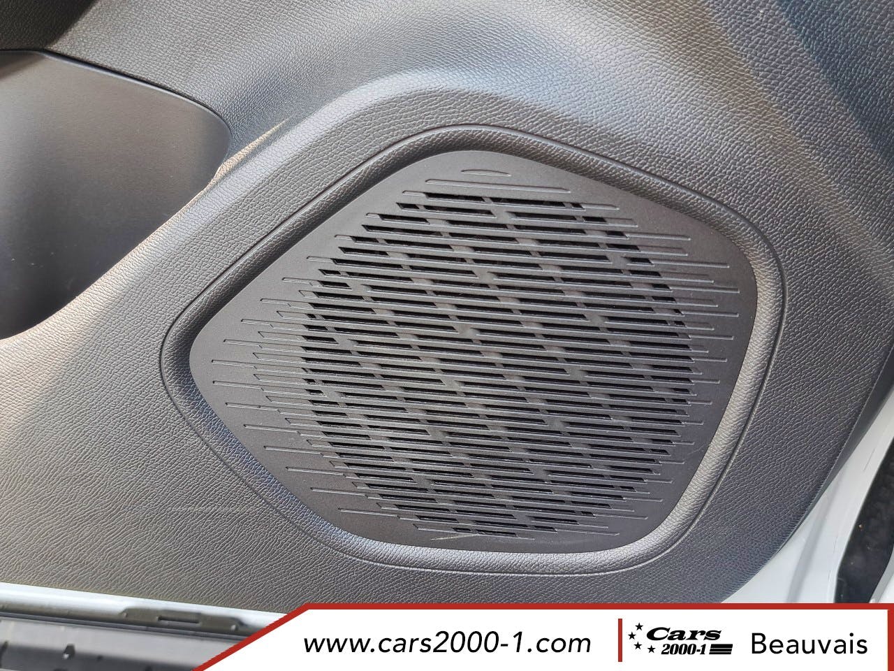 Citroën C4  Hybride 145 e-DCS6 Plus - 5P occasion - Photo 13